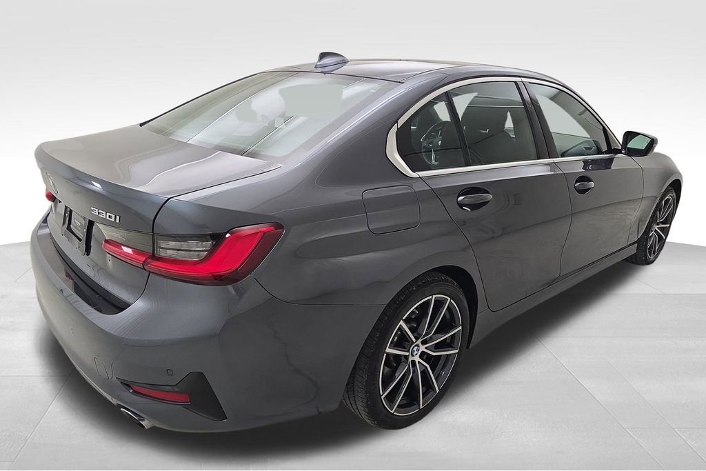 Certified 2021 BMW 330i xDrive Sedan w/ Driving Assistance Package image 9