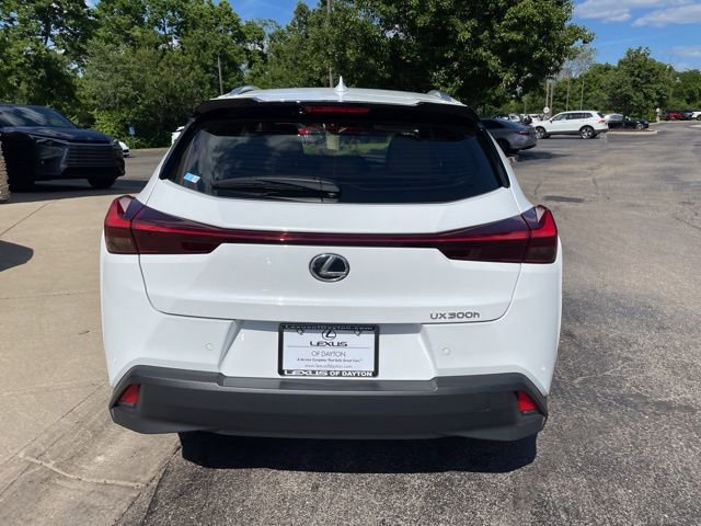 Certified 2026 Lexus UX 300h FWD w/ Accessory Package (Z2) image 4
