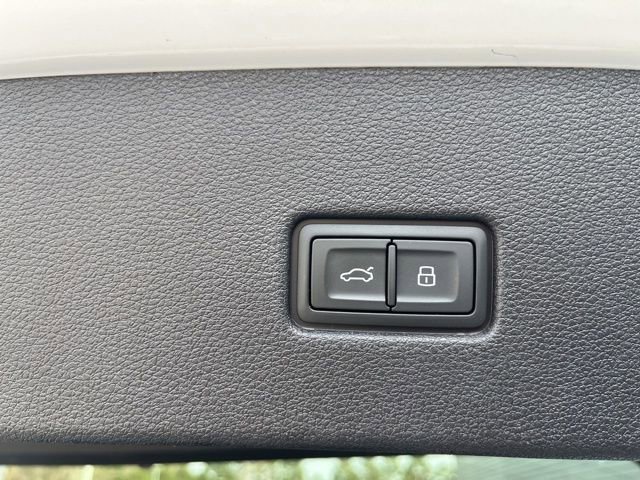 Used 2023 Audi SQ8 Prestige image 37