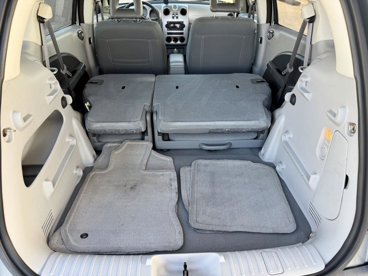 Used 2009 Chrysler PT Cruiser FWD image 12