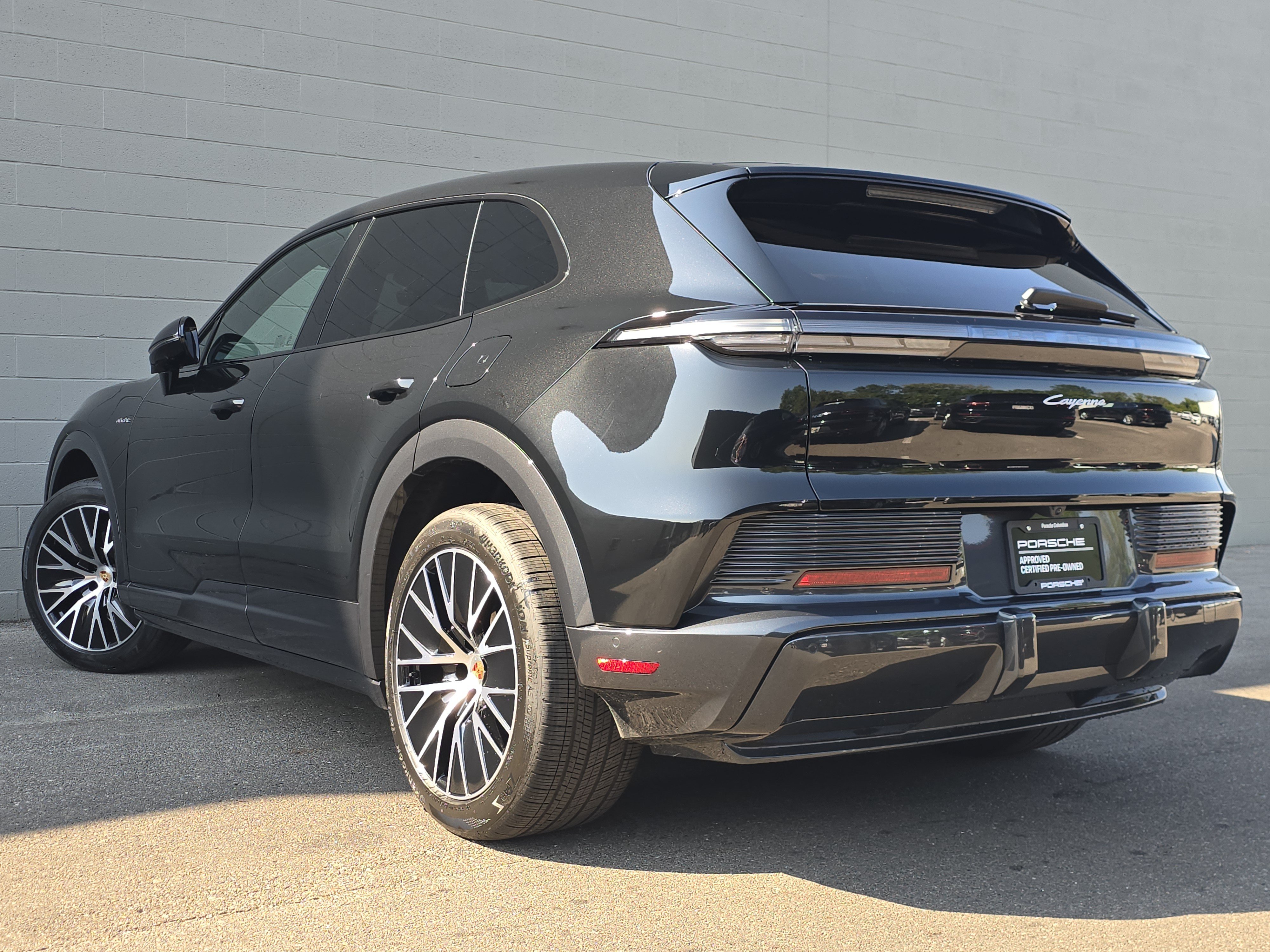 Certified 2026 Porsche Cayenne Electric AWD/4WD image 3