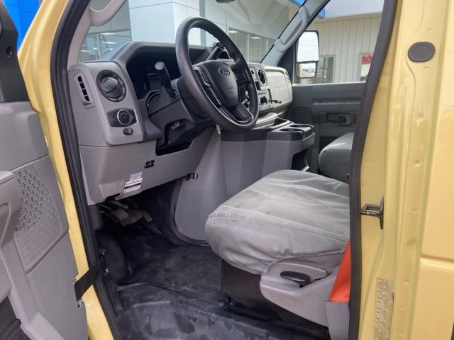 Used 2021 Ford E-450 and Econoline 450 Super Duty RWD image 19