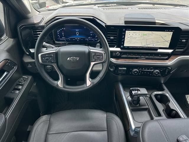 Certified 2024 Chevrolet Silverado 1500 RST AWD/4WD image 15