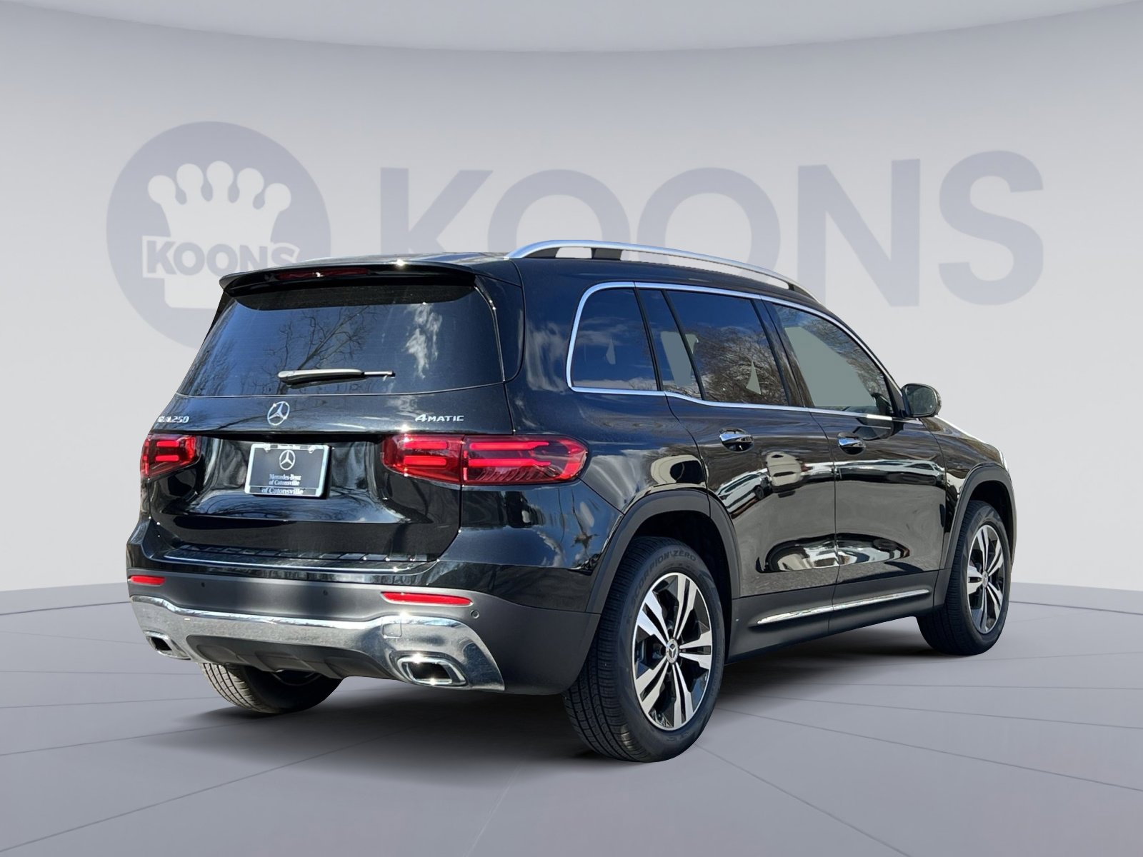 New 2026 Mercedes-Benz GLB 250 4MATIC image 5