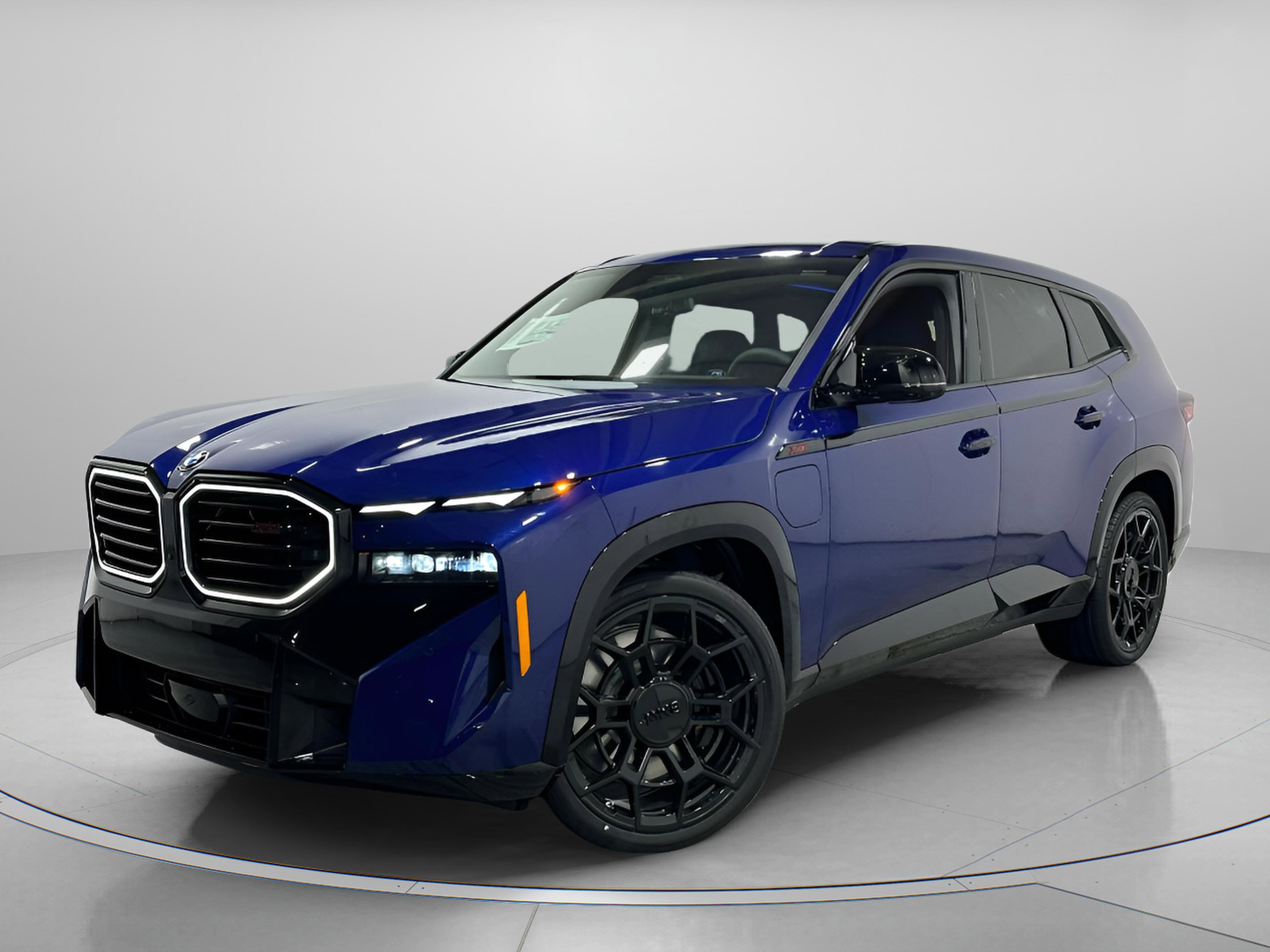 New 2026 BMW XM Label Red image 2