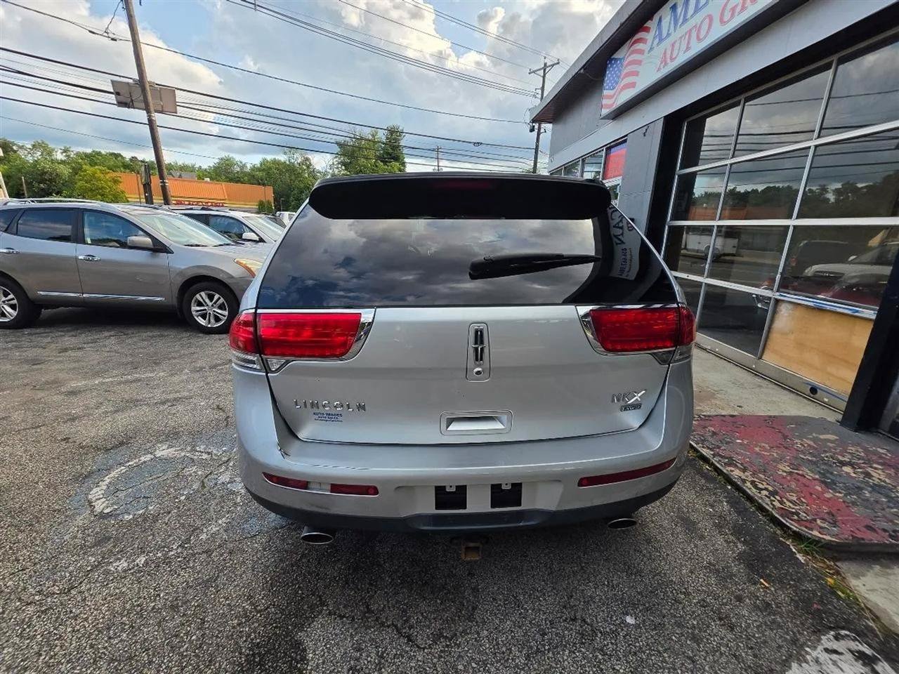 Used 2013 Lincoln MKX AWD image 5