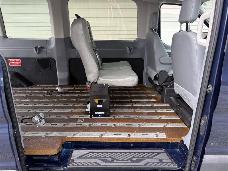 Used 2015 Ford Transit 350 XL RWD image 16