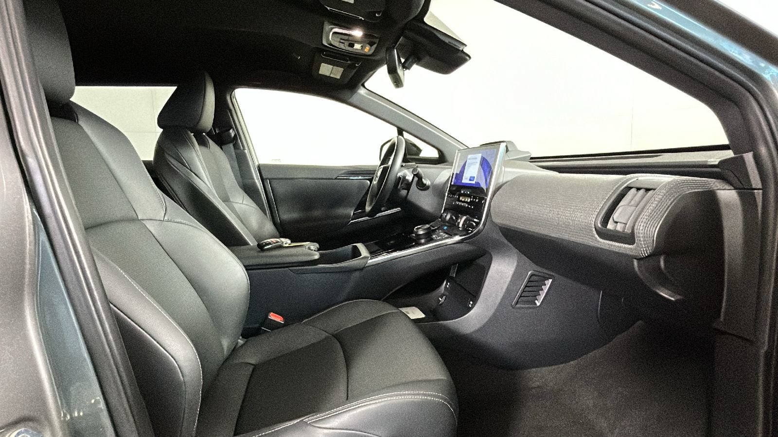 Used 2023 Subaru Solterra AWD image 32