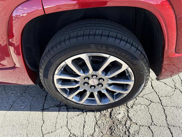 Used 2023 GMC Acadia Denali image 29