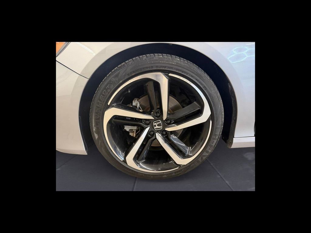 Used 2019 Honda Accord Sport image 10
