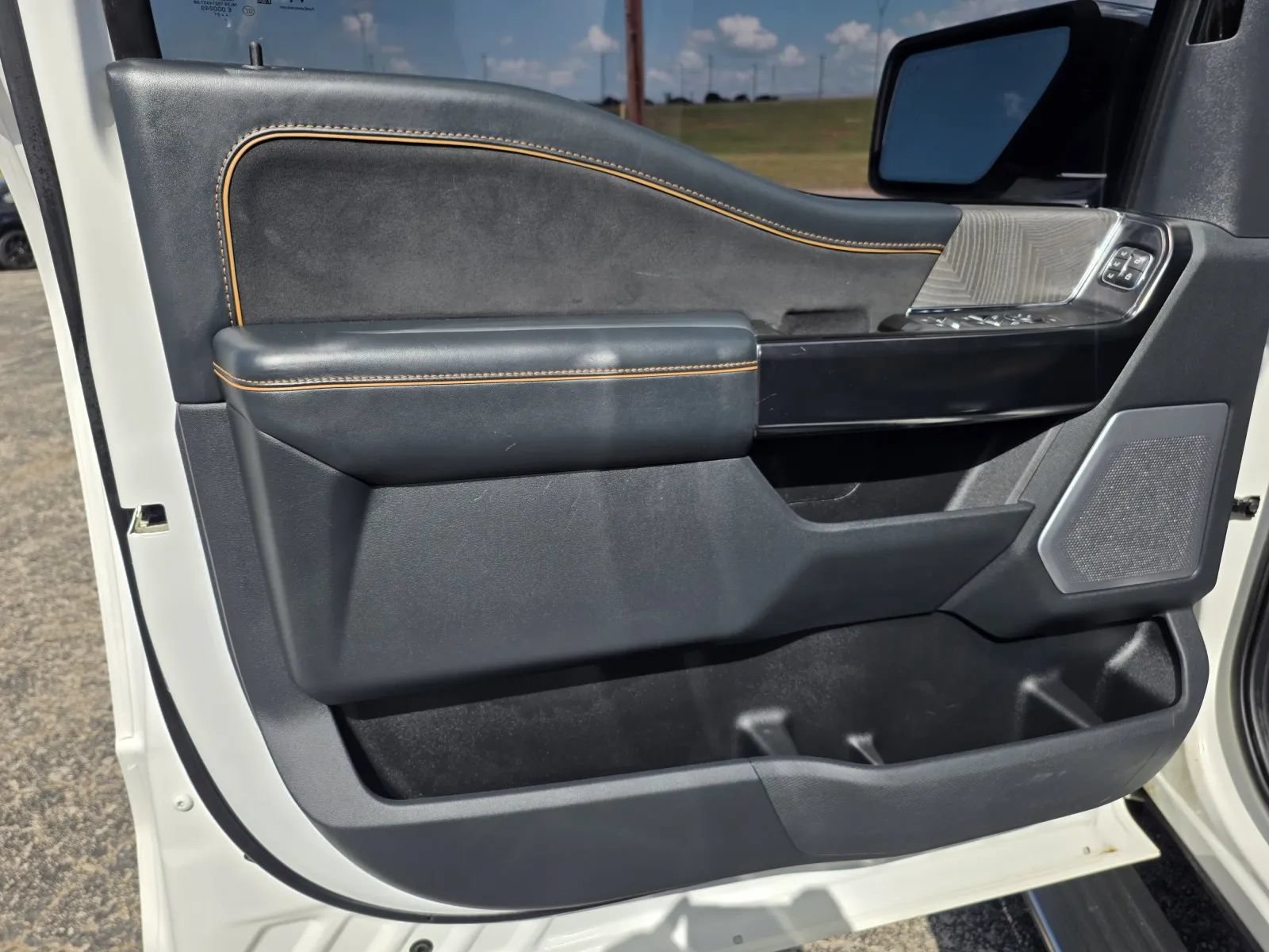 Used 2021 Ford F150 Platinum w/ Equipment Group 701A High AWD/4WD image 10