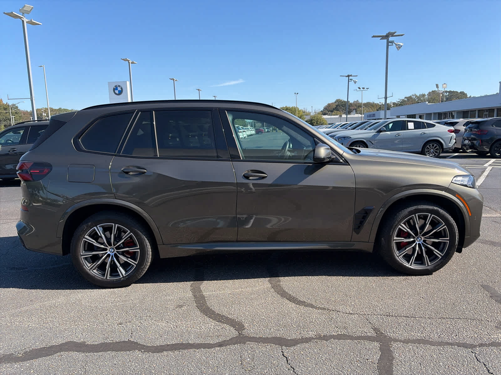 Used 2026 BMW X5 xDrive40i w/ Executive Package AWD/4WD image 3