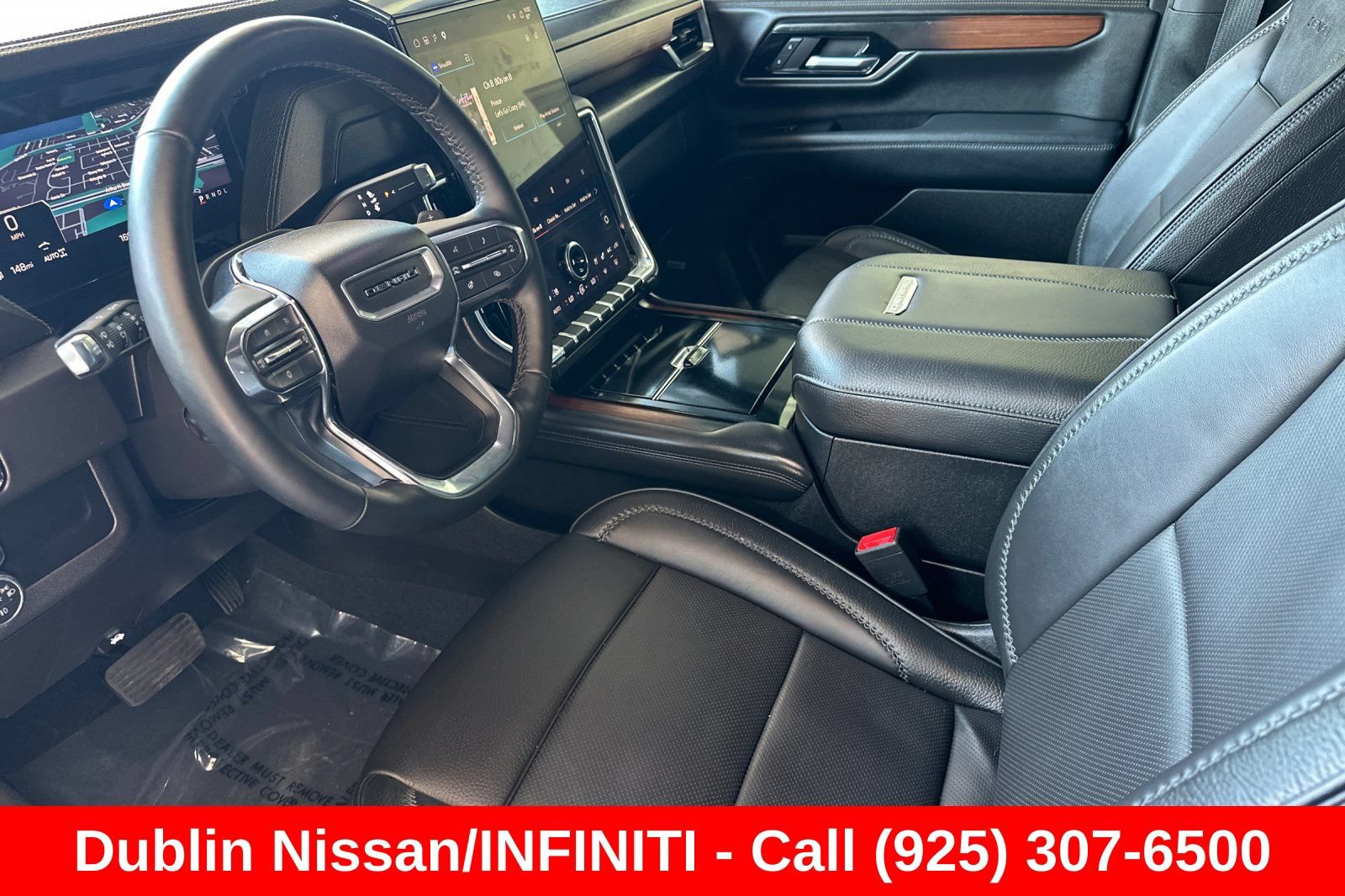 Used 2025 GMC Yukon XL Denali AWD/4WD image 10
