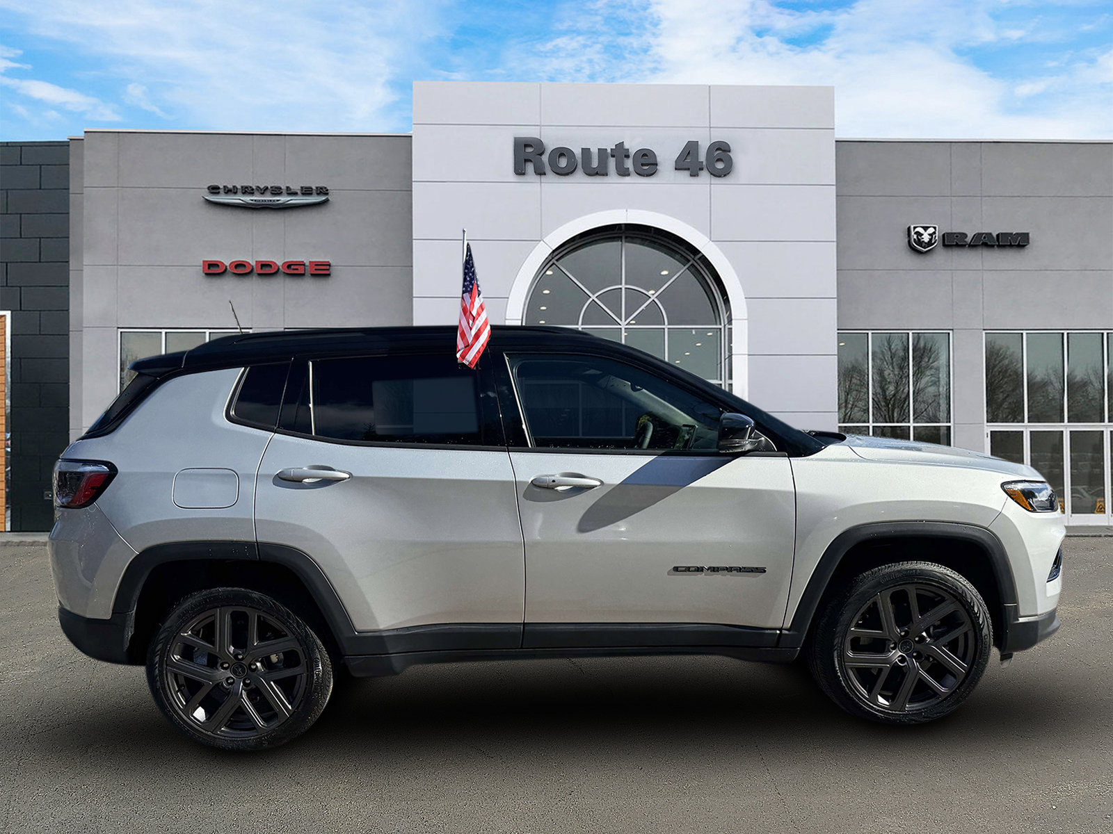 Used 2025 Jeep Compass Limited w/ Sun & Sound Group AWD/4WD image 6