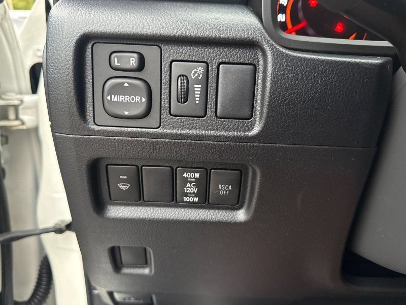 Used 2011 Toyota 4Runner Limited AWD/4WD image 29