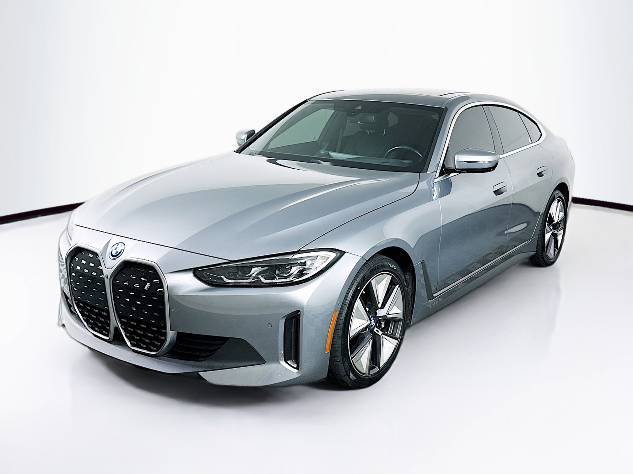 Used 2024 BMW i4 xDrive40i w/ Premium Package AWD/4WD image 3