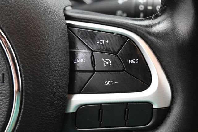Used 2020 Jeep Compass Latitude AWD/4WD image 18