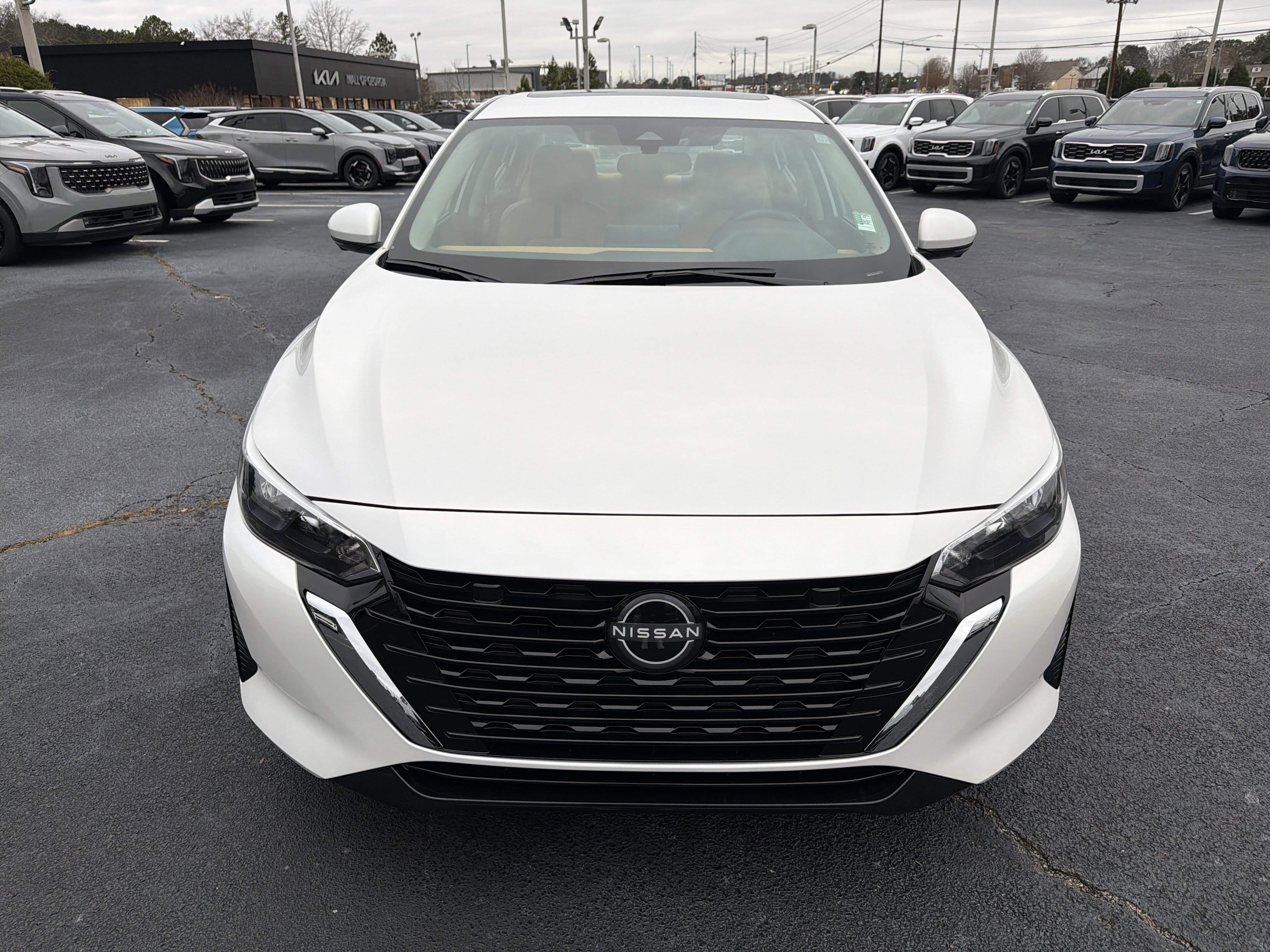 Used 2024 Nissan Sentra SV w/ SV Premium Package image 2