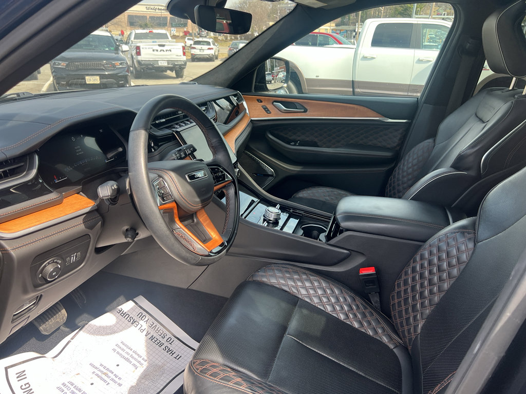 Used 2023 Jeep Grand Cherokee L Summit image 7