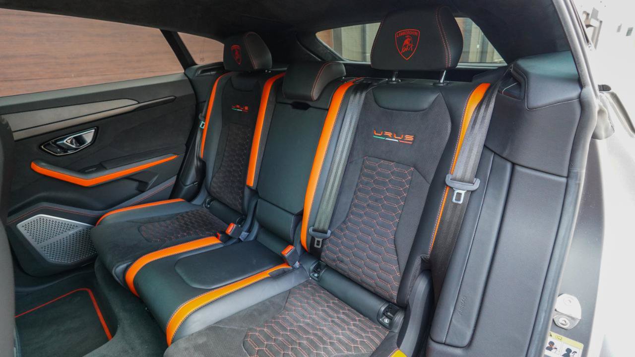 Used 2022 Lamborghini Urus AWD/4WD image 6