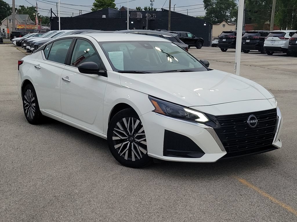 Used 2025 Nissan Altima 2.5 SV