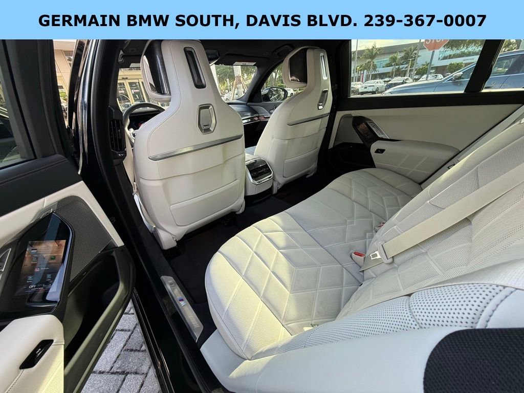Certified 2025 BMW 760i xDrive w/ Executive Package image 18