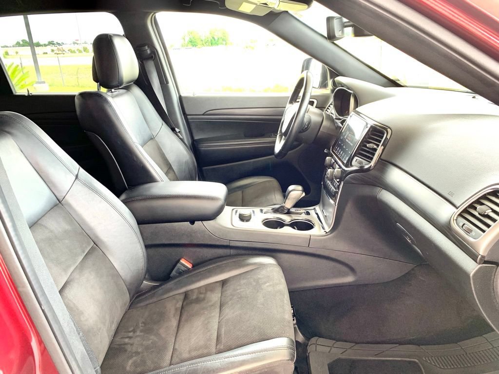 Used 2022 Jeep Grand Cherokee Laredo X AWD/4WD image 29