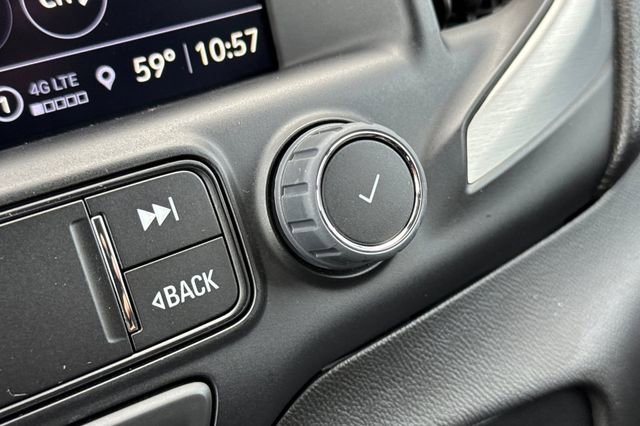 Used 2024 GMC Terrain SLT image 32