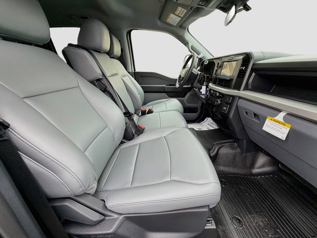 New 2026 Ford F550 4x4 Crew Cab image 20