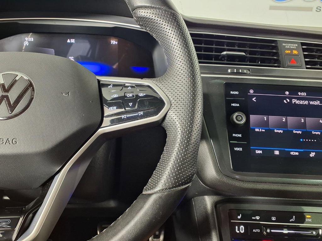 Used 2024 Volkswagen Tiguan SE R-Line image 16