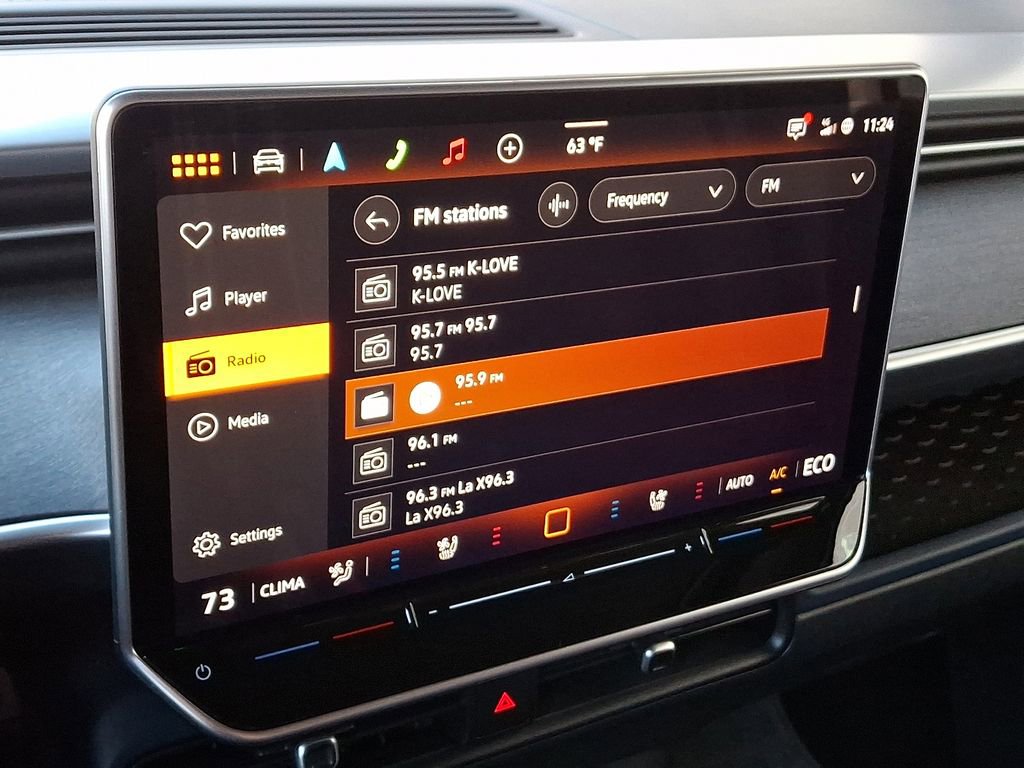 Certified 2025 Volkswagen ID. Buzz Pro S image 20