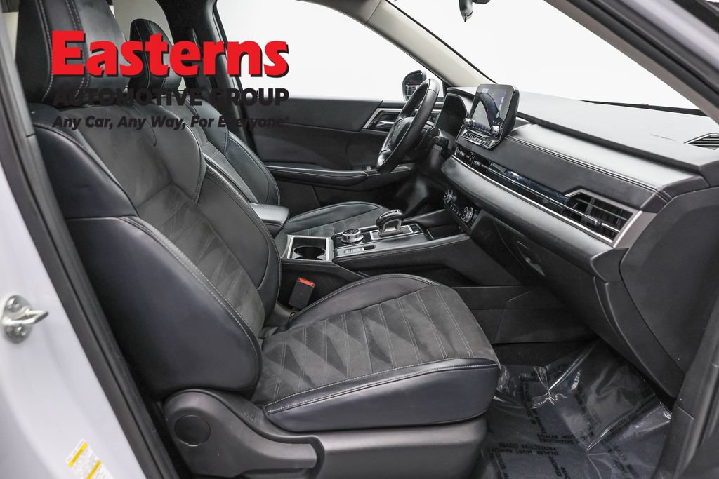 Used 2024 Mitsubishi Outlander SE AWD/4WD image 23
