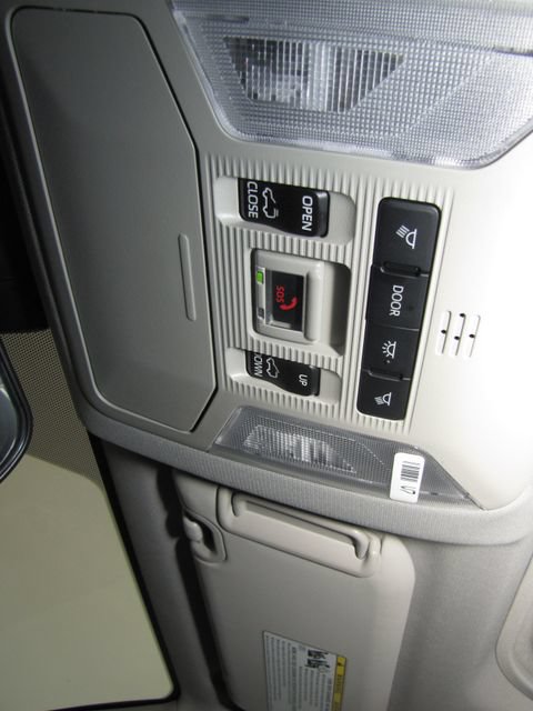 Used 2025 Toyota RAV4 XLE Premium FWD image 8