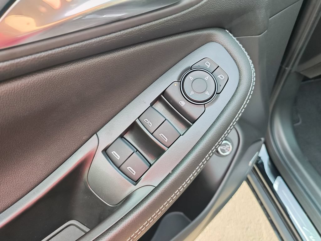 New 2026 Buick Encore GX Avenir w/ Avenir Technology Package FWD image 11