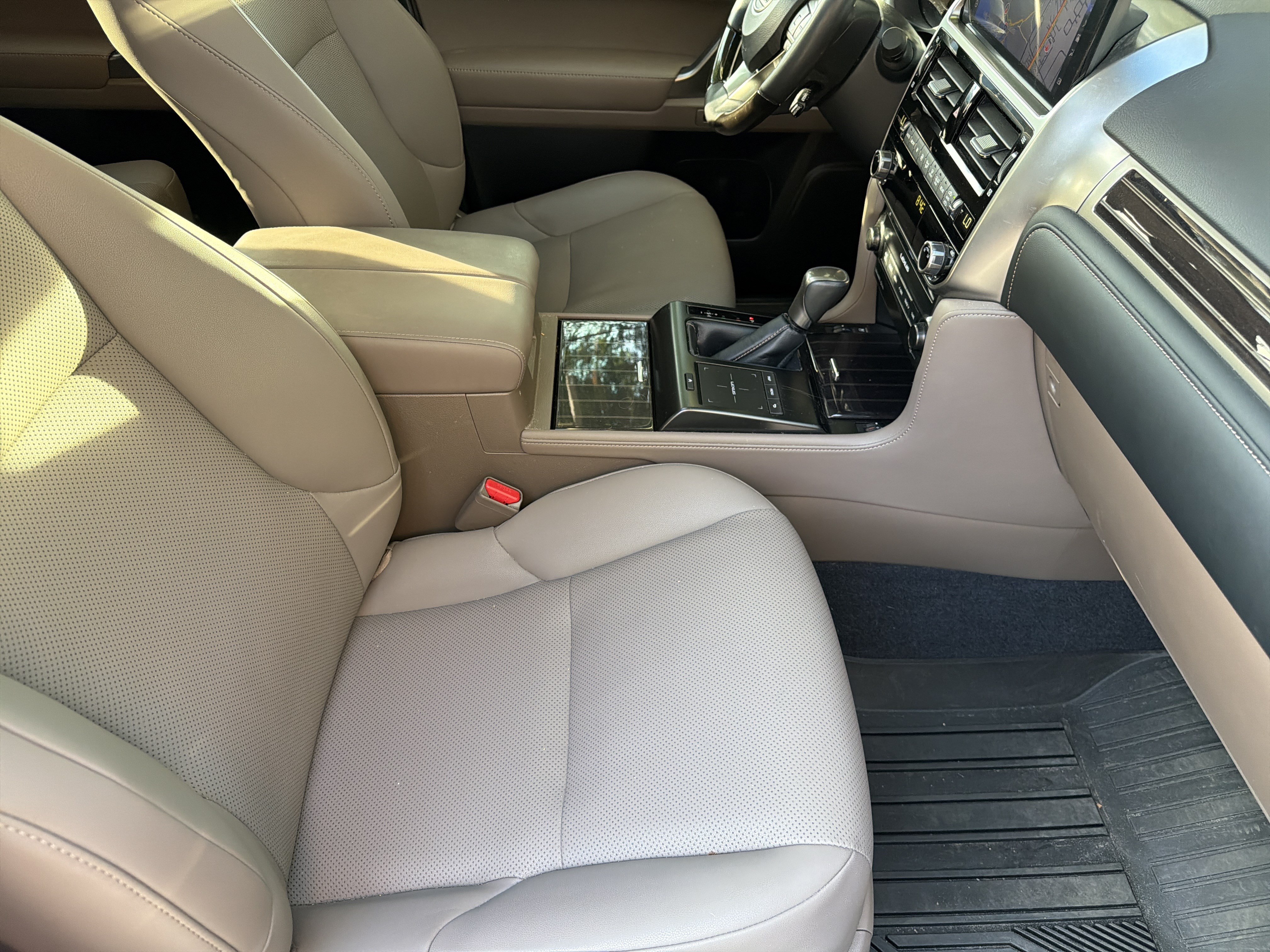 Used 2023 Lexus GX 460 Premium w/ Premium Package AWD/4WD image 40