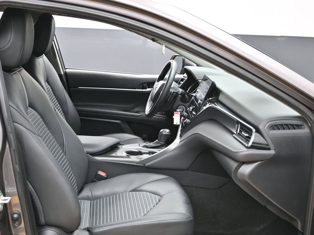 Used 2024 Toyota Camry SE FWD image 31