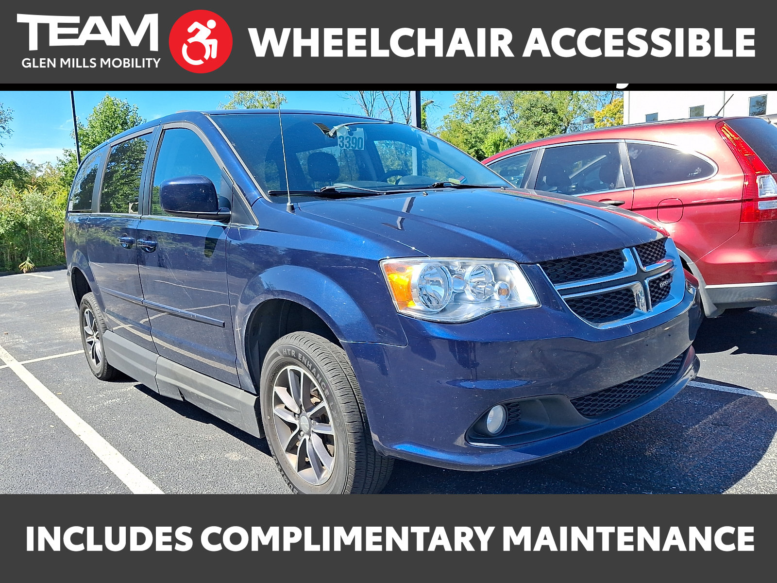 Used 2017 Dodge Grand Caravan SXT w/ Driver Convenience Group FWD image 1