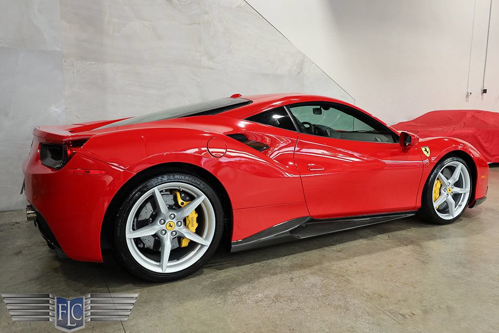 Used 2018 Ferrari 488 GTB RWD image 6