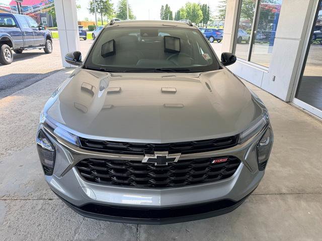 New 2026 Chevrolet Trax RS w/ Driver Confidence Package FWD image 3