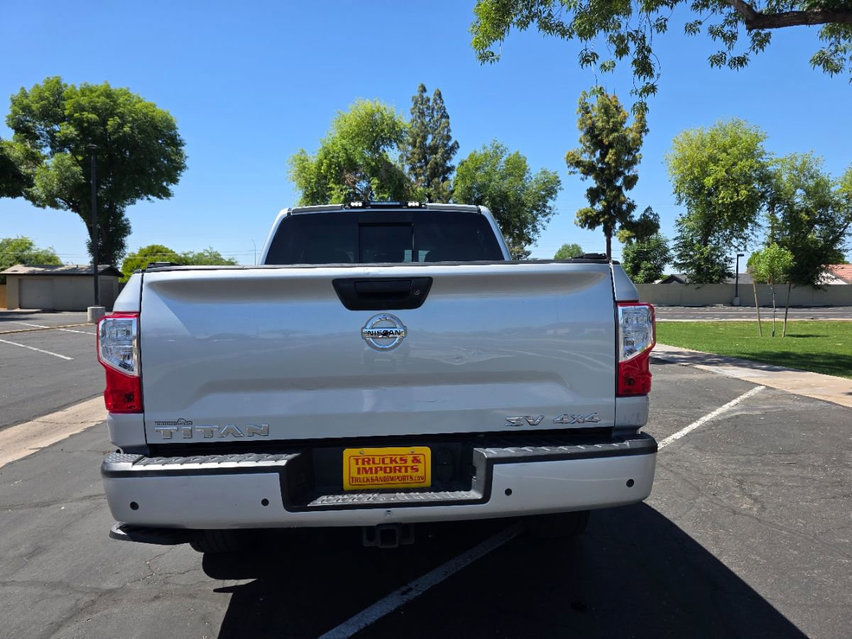 Used 2020 Nissan Titan SV w/ SV Convenience Package AWD/4WD image 17