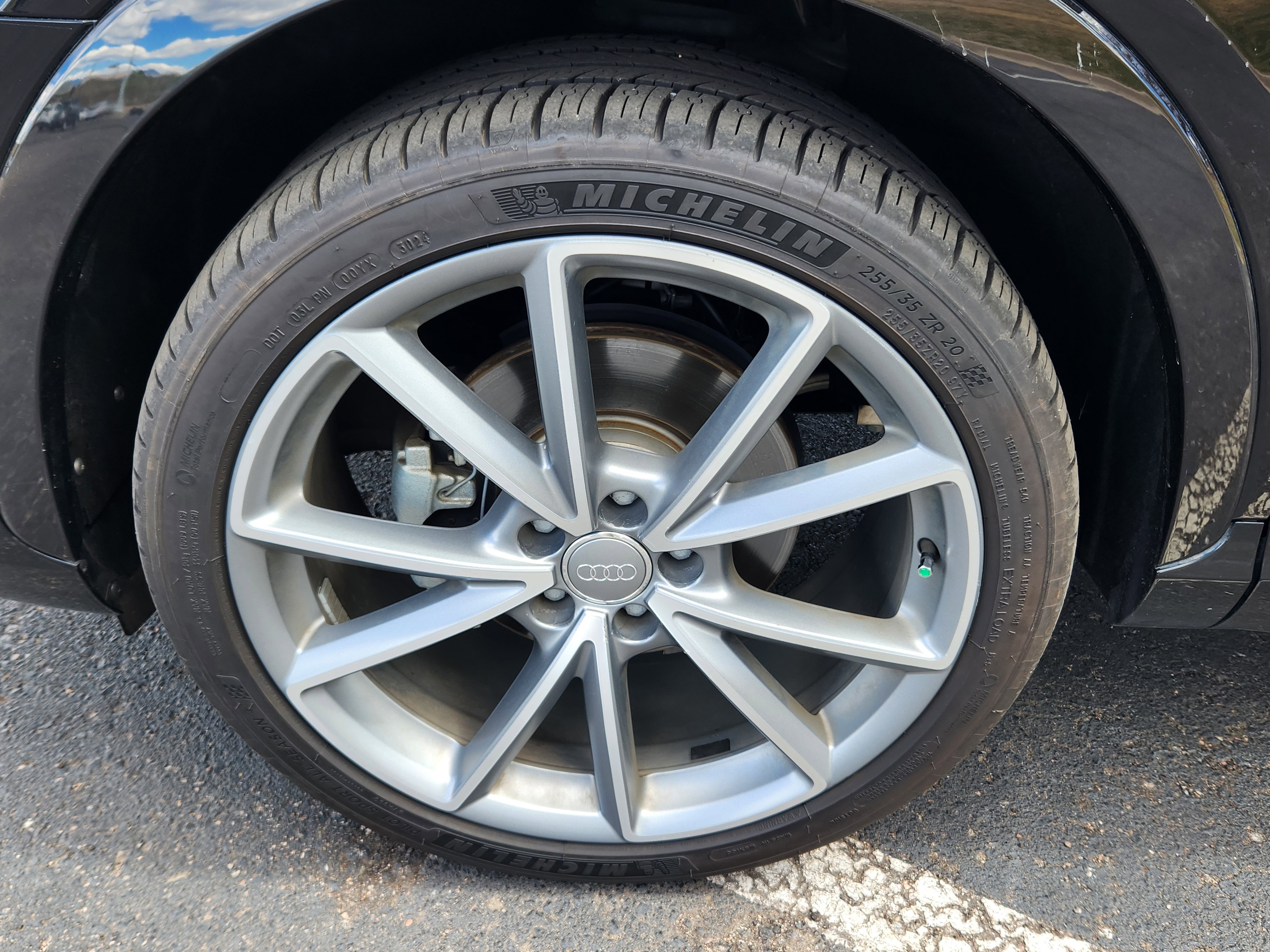 Used 2018 Audi Q3 2.0T Premium Plus w/ S Line Competition Package image 23