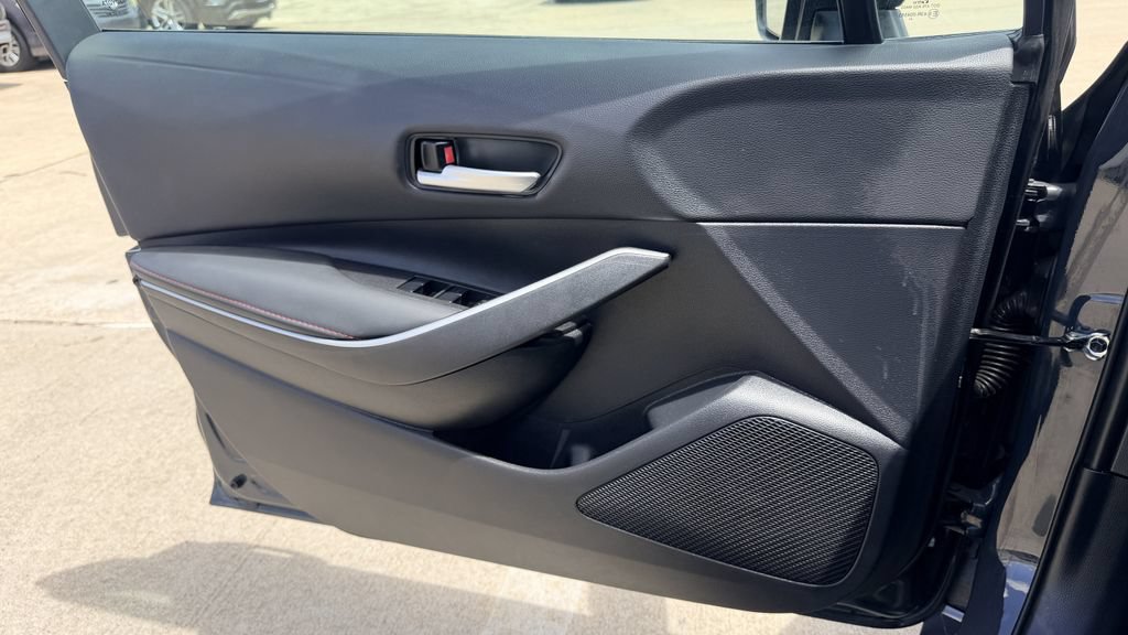 Used 2025 Toyota Corolla SE FWD image 25