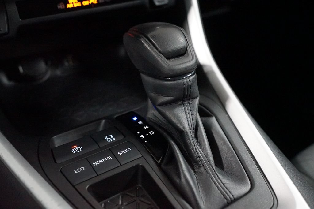 Used 2023 Toyota RAV4 XLE FWD image 21