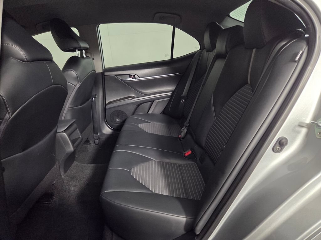 Used 2022 Toyota Camry SE FWD image 25