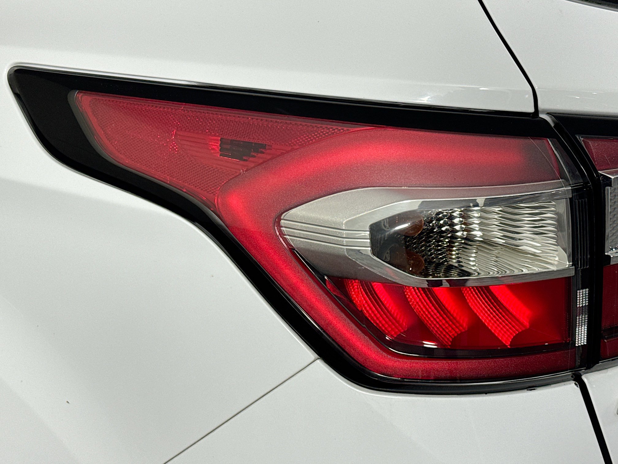 Used 2017 Ford Escape SE image 33