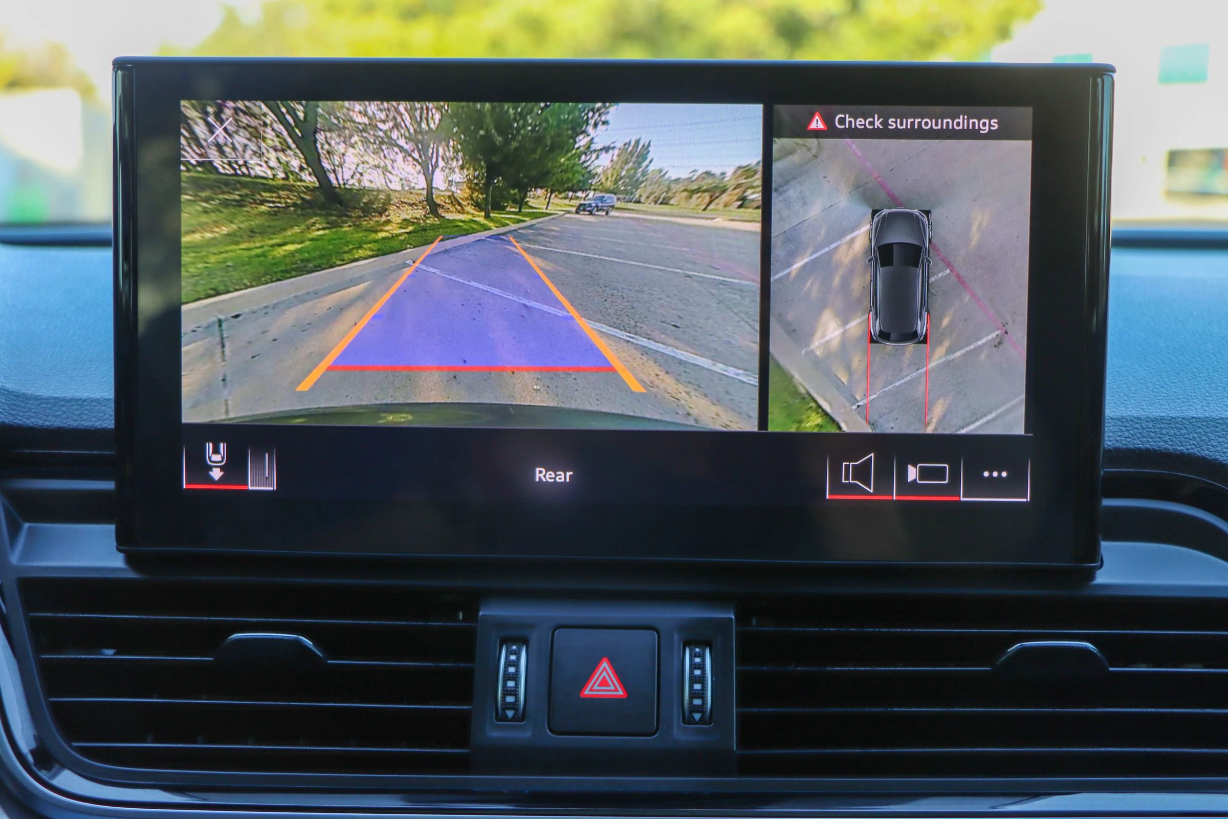 Used 2021 Audi SQ5 Premium Plus w/ Premium Plus Package image 39