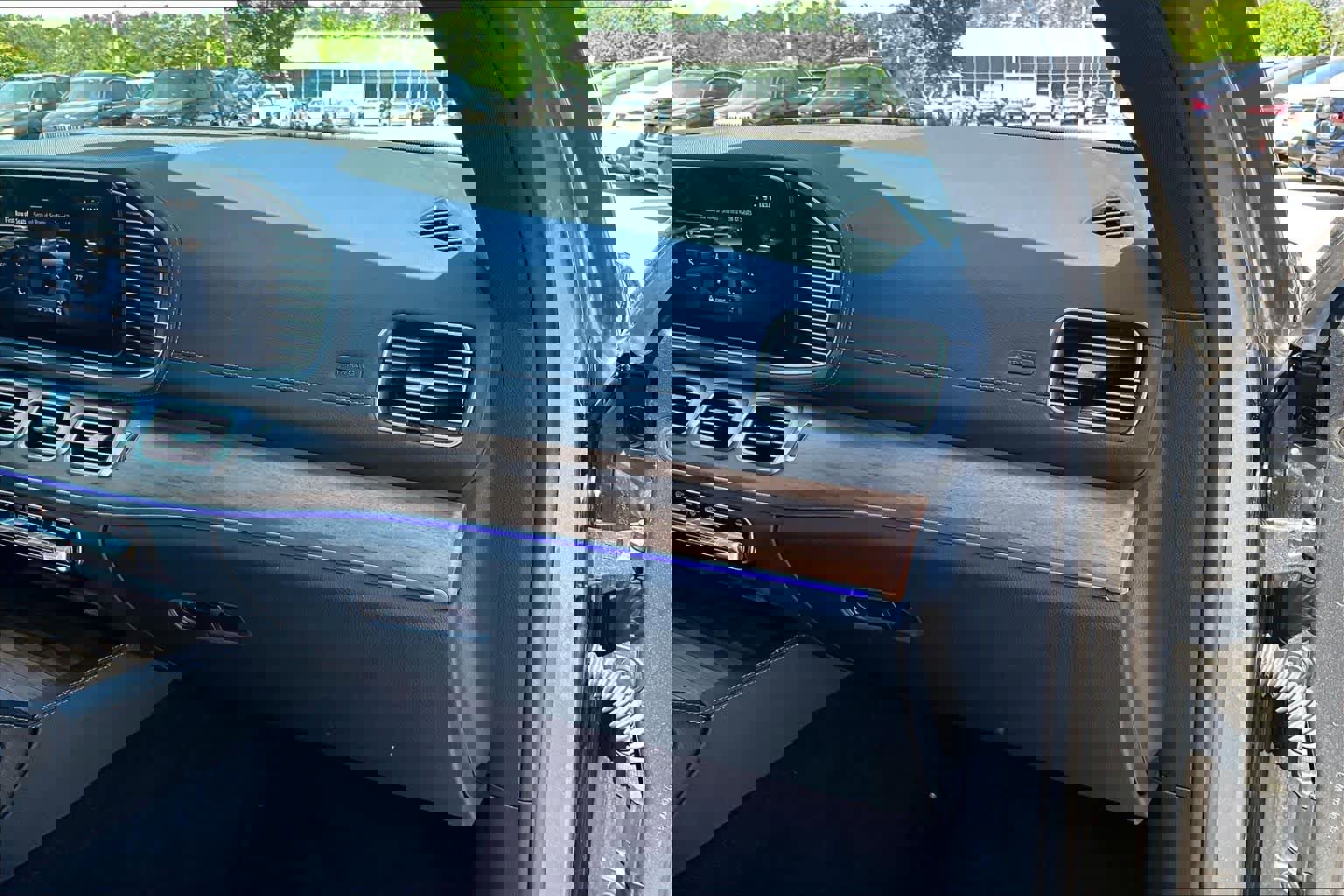 Used 2025 Mercedes-Benz GLS 450 4MATIC image 18