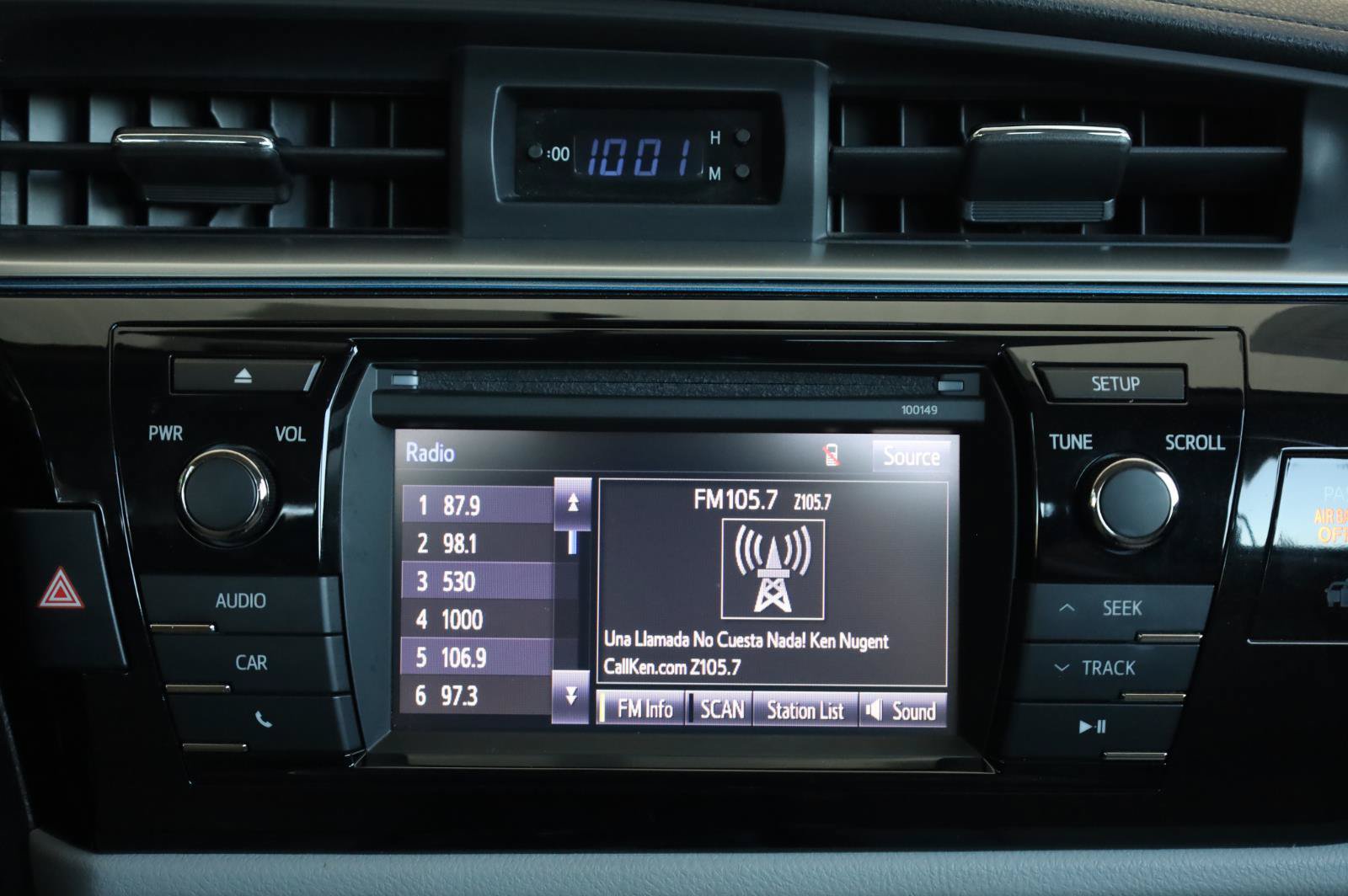 Used 2014 Toyota Corolla LE FWD image 39