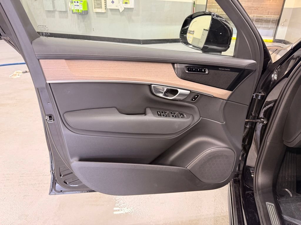 Used 2026 Volvo XC90 B6 Plus AWD/4WD image 10