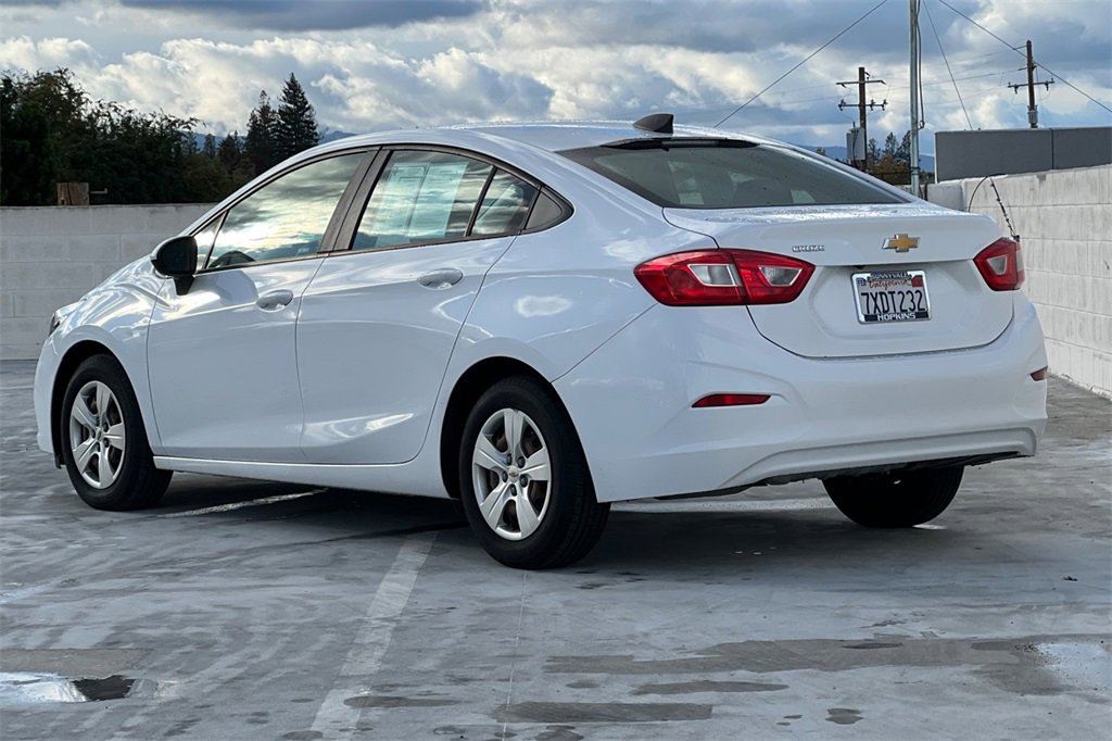 Used 2017 Chevrolet Cruze LS image 5